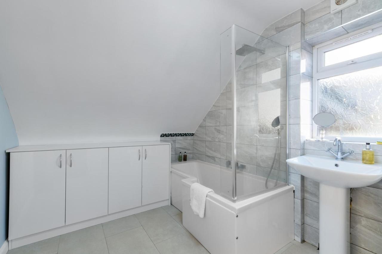 Staiforce 2 Bedroom House With Parking Maidenhead Exterior foto