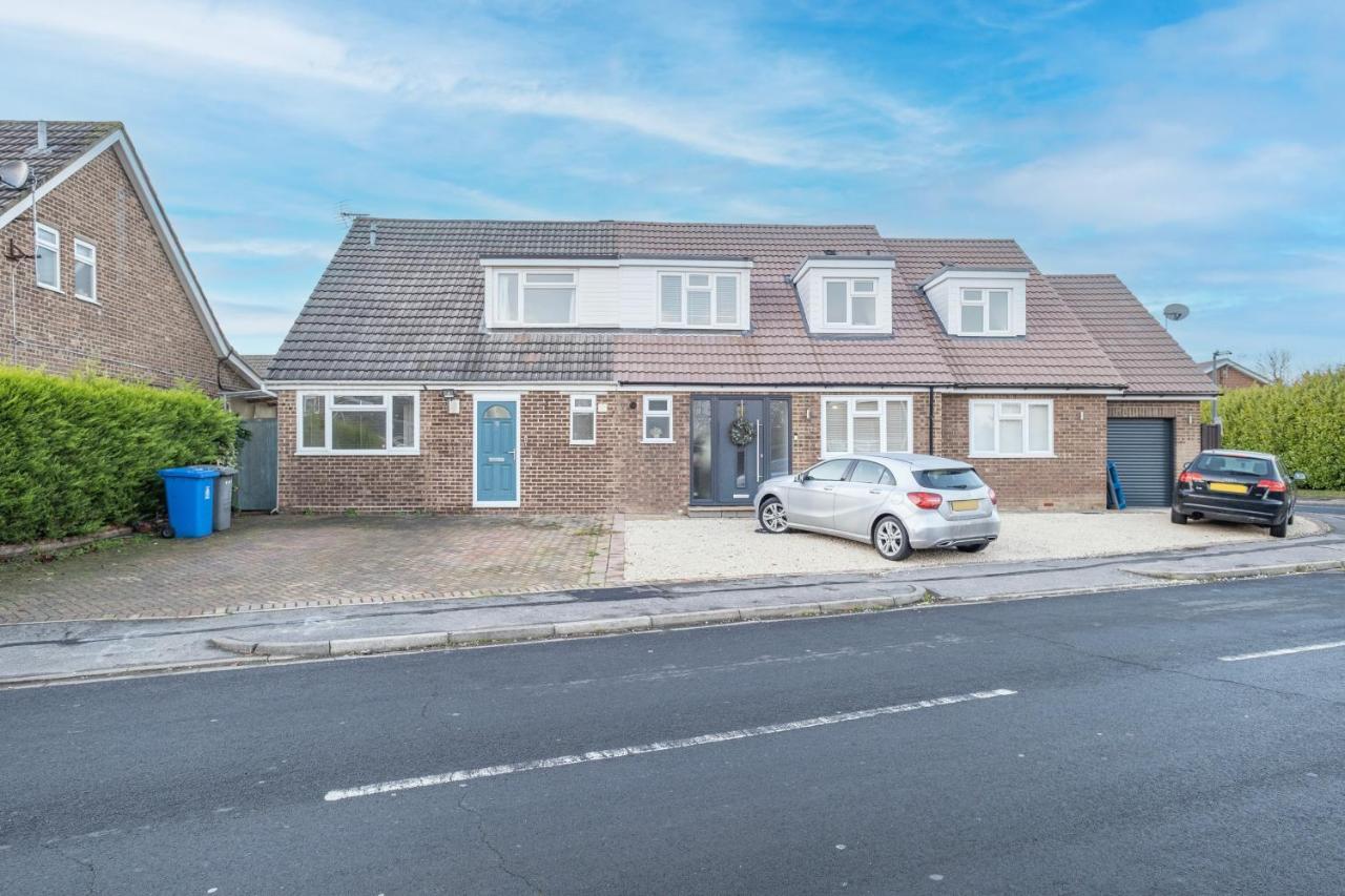 Staiforce 2 Bedroom House With Parking Maidenhead Exterior foto